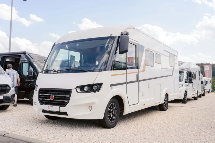 Fahrzeugbild Eura Mobil Integra Line 720 QB 1. Hand / ADLE Heizung #3