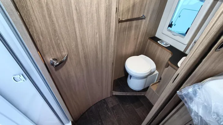 Fahrzeugbild Laika Ecovip L 4009 Oktober 2026 Verfügbar #16