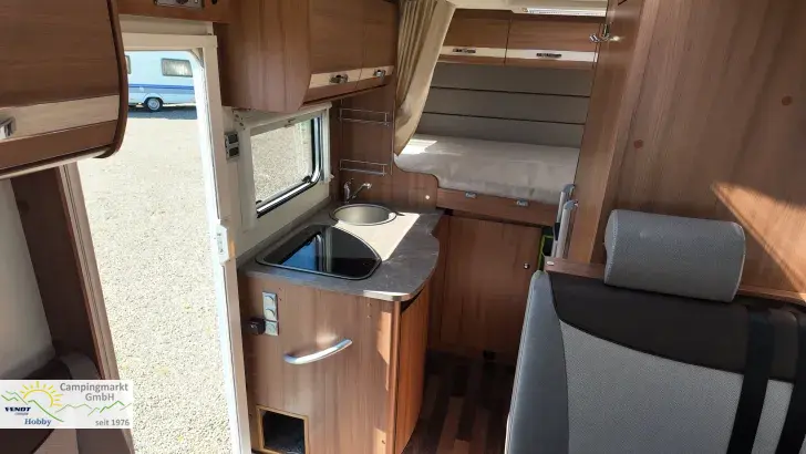 Fahrzeugbild Main Camp T 600 #6
