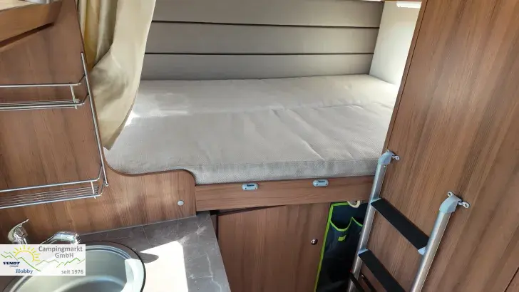 Fahrzeugbild Main Camp T 600 #7