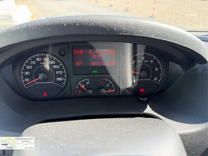 Fahrzeugbild Main Camp T 600 #13