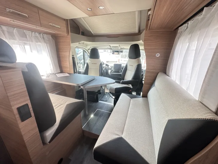 Fahrzeugbild Weinsberg CaraSuite EDITION SPICY 650 MF Automatikgetriebe , Hubbett #11