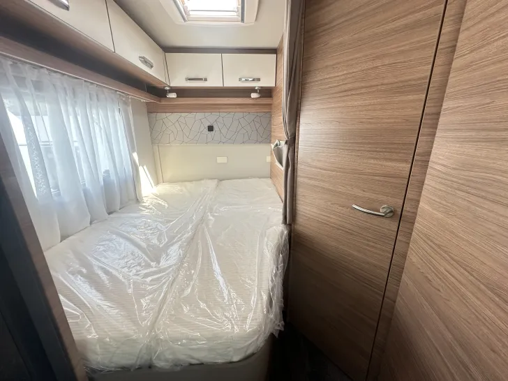 Fahrzeugbild Weinsberg CaraSuite EDITION SPICY 650 MF Automatikgetriebe , Hubbett #14