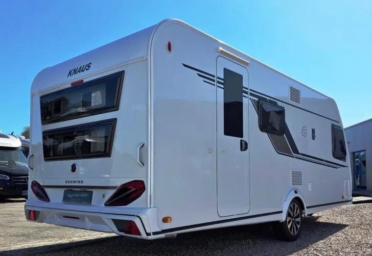 Fahrzeugbild Knaus Südwind 540 FDK Black Selection Verfüg./Sparen Sie 5.506,- € #3