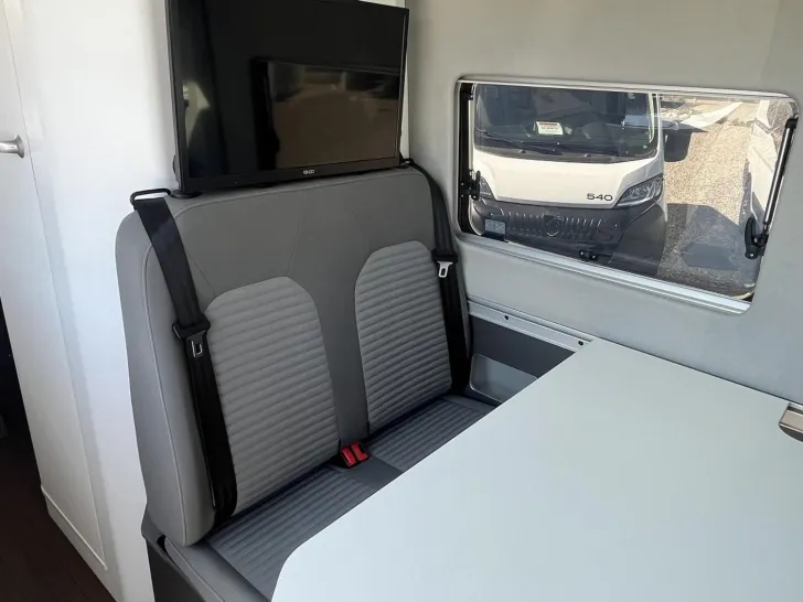 Fahrzeugbild VW Grand California 680 4x4 Automatik, Navi; AHK #19