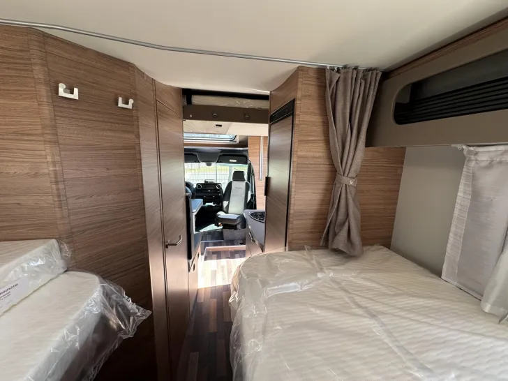 Fahrzeugbild Weinsberg CaraCompact Suite MB EDITION PEPPER 640 MEG #16