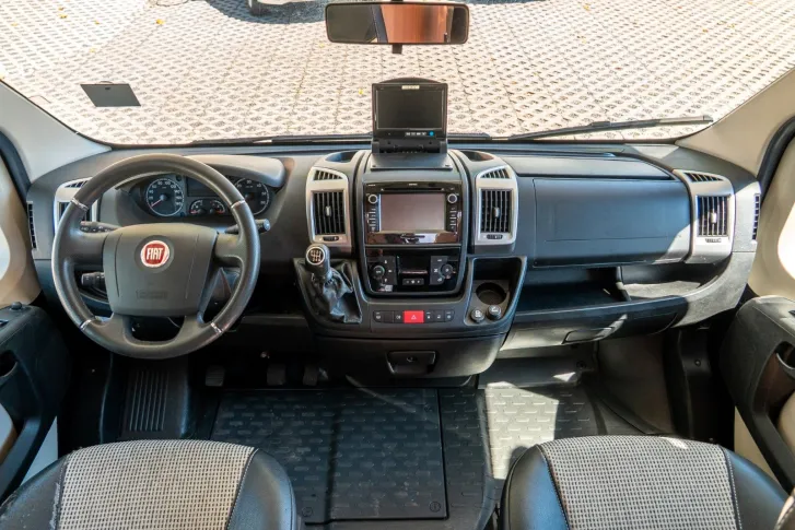 Fahrzeugbild LMC Breezer A654G Black Edition*SAT*TV*Solar*Navi* #8