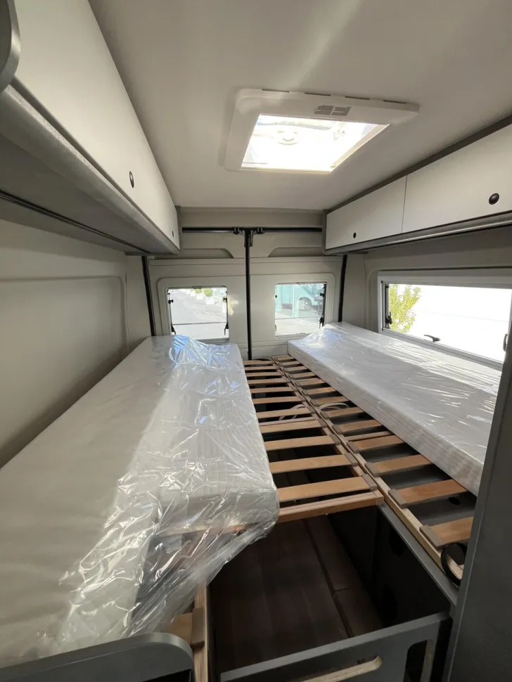 Fahrzeugbild Crosscamp ELMNT 6.4 ES Peugeot #10