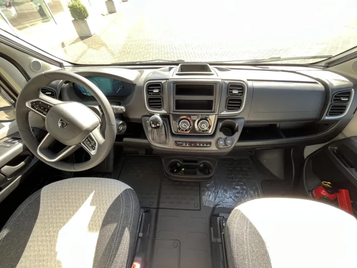 Fahrzeugbild Crosscamp ELMNT 6.4 ES Peugeot #12