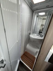 Fahrzeugbild Carado V 337 #9