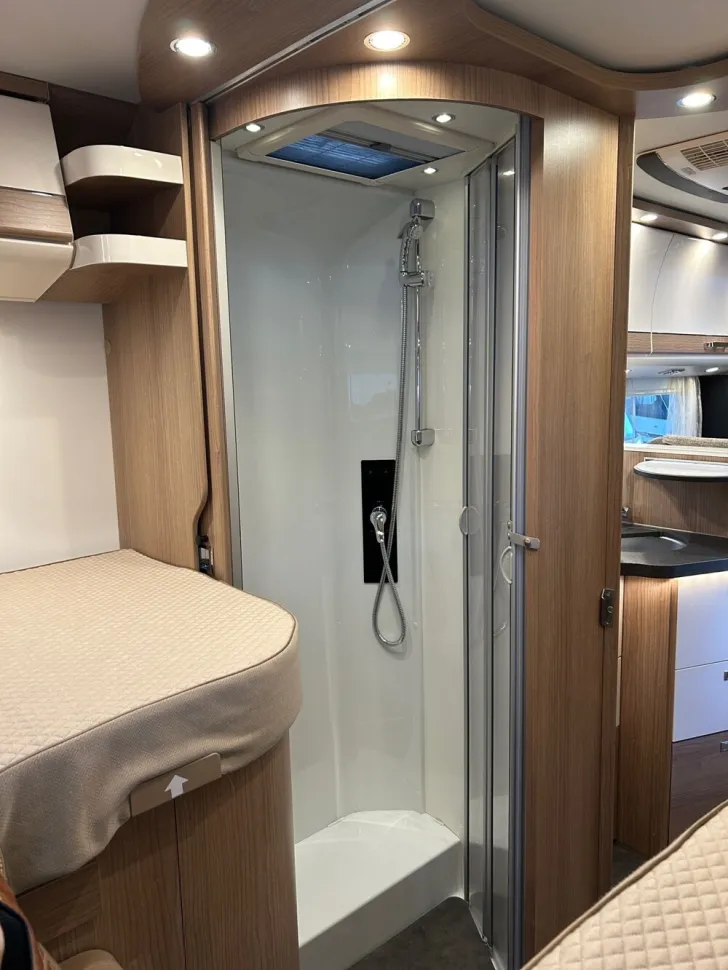 Fahrzeugbild Malibu T 490 LE #16