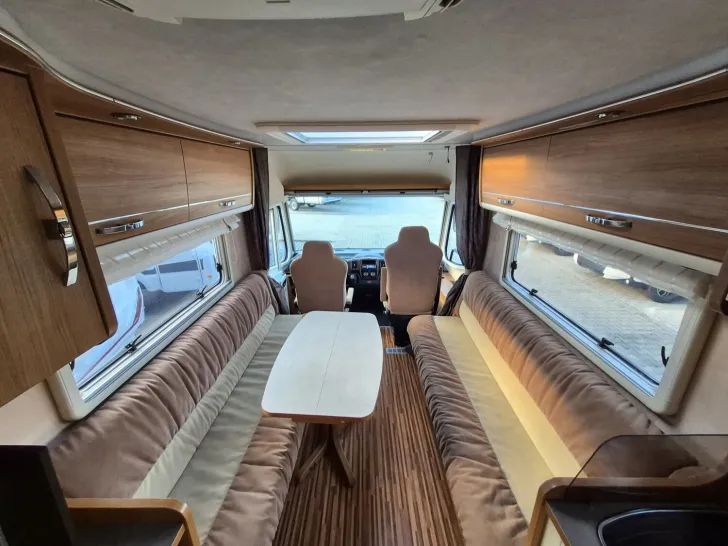 Fahrzeugbild Frankia Holiday Class 680 SD kein Bett,Alde,Solar,Hubstü #25
