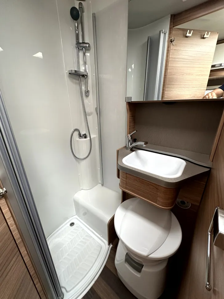 Fahrzeugbild Weinsberg CaraCompact 600 MEG EDITION [PEPPER] #17