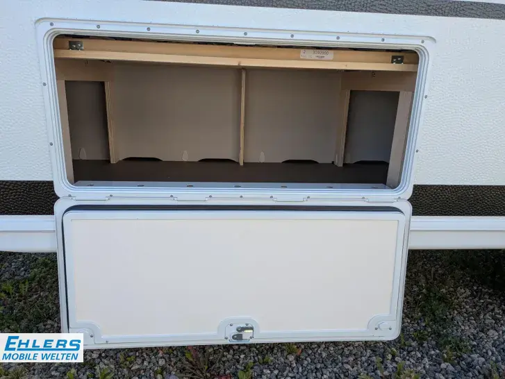 Fahrzeugbild LMC Sassino 460 E 1360kg/Antischlingerkupplung/GFK #19