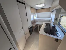 Fahrzeugbild LMC Sassino 470 K 1500kg/Antischlingerkupplung/Etagenbetten/GFK #5