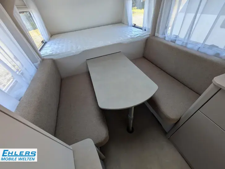 Fahrzeugbild LMC Sassino 470 K 1500kg/Antischlingerkupplung/Etagenbetten/GFK #7
