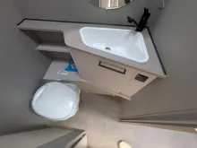 Fahrzeugbild LMC Sassino 470 K 1500kg/Antischlingerkupplung/Etagenbetten/GFK #18