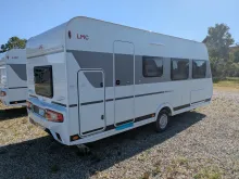 Fahrzeugbild LMC Sassino 470 K 1500kg/Antischlingerkupplung/Etagenbetten/GFK #21