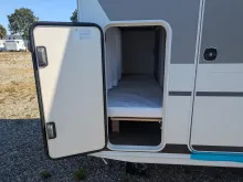 Fahrzeugbild LMC Sassino 470 K 1500kg/Antischlingerkupplung/Etagenbetten/GFK #25