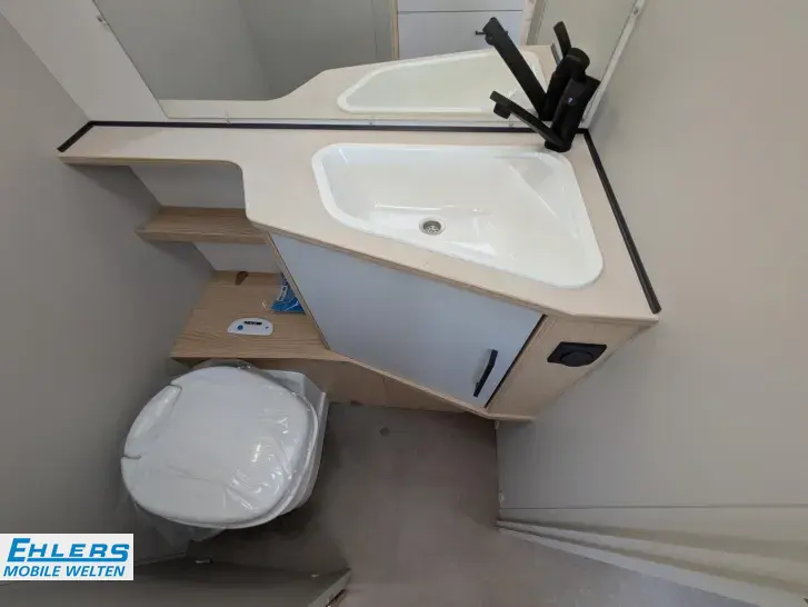 Fahrzeugbild LMC Style 450 D 1800kg/Grey Line/Stützlastanzeige/Insektenschutztür #16
