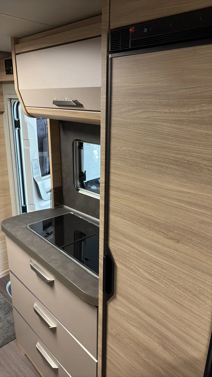 Küchen Knaus Van TI Plus 650 MEG Platinum Selection Sofort verfügbar