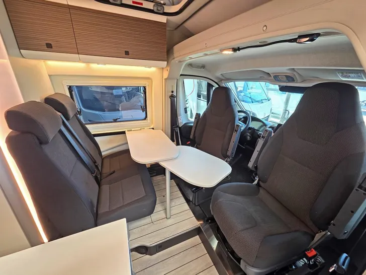 Fahrzeugbild Westfalia Columbus 540 D 140 PS Automatik Schlafdach*ACC #7