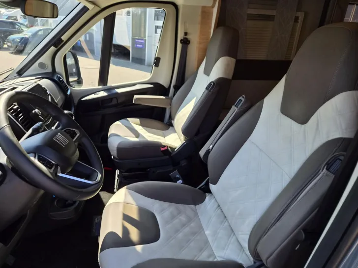 Fahrzeugbild Knaus L!VE WAVE PLATINUM SELECTION 650 MF *Klimaanlage*4090Kg*Navi* #12