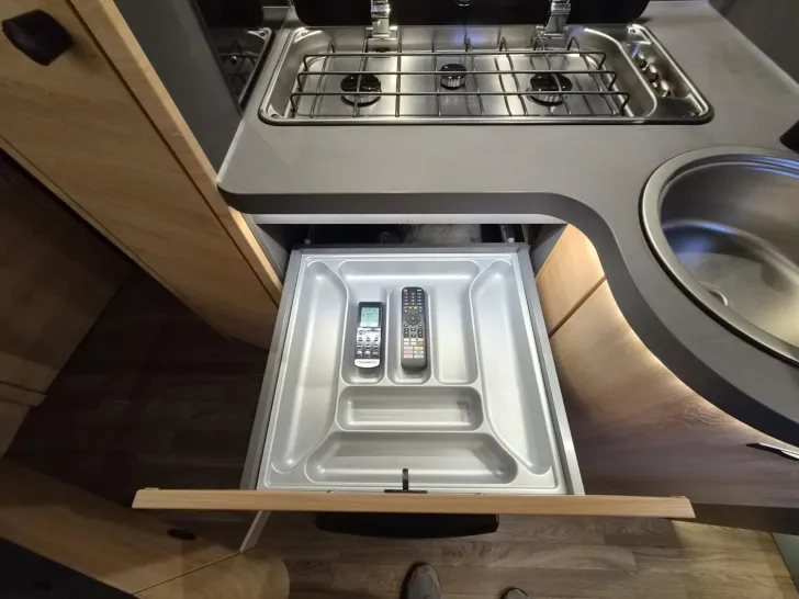 Fahrzeugbild Knaus L!VE WAVE PLATINUM SELECTION 650 MF *Klimaanlage*4090Kg*Navi* #20