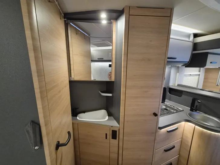 Fahrzeugbild Knaus L!VE WAVE PLATINUM SELECTION 650 MF *Klimaanlage*4090Kg*Navi* #26