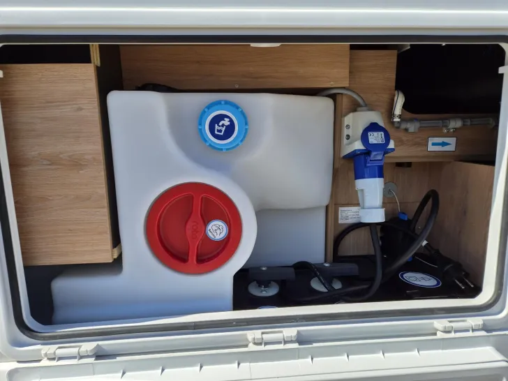 Fahrzeugbild Knaus L!VE WAVE PLATINUM SELECTION 650 MF *Klimaanlage*4090Kg*Navi* #32