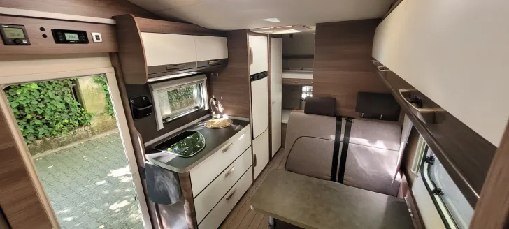 Fahrzeugbild Knaus L!VE Traveller 600 DKG Familienfahrzeug, Top Ausstatt #4