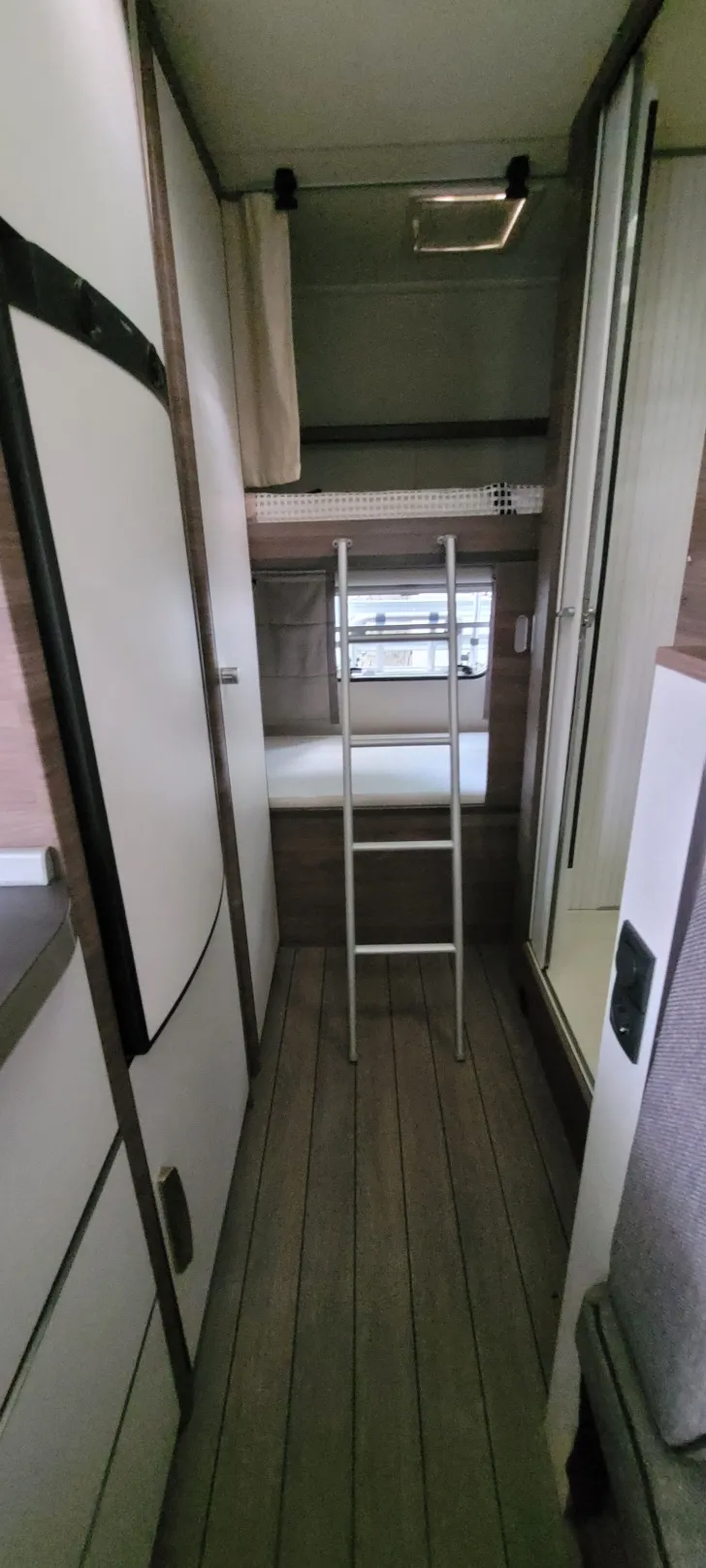 Fahrzeugbild Knaus L!VE Traveller 600 DKG Familienfahrzeug, Top Ausstatt #11