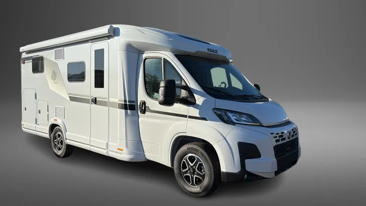 Schräg Vorne Knaus L!VE TI 650 MEG Platinum Selection Sofort verfügbar