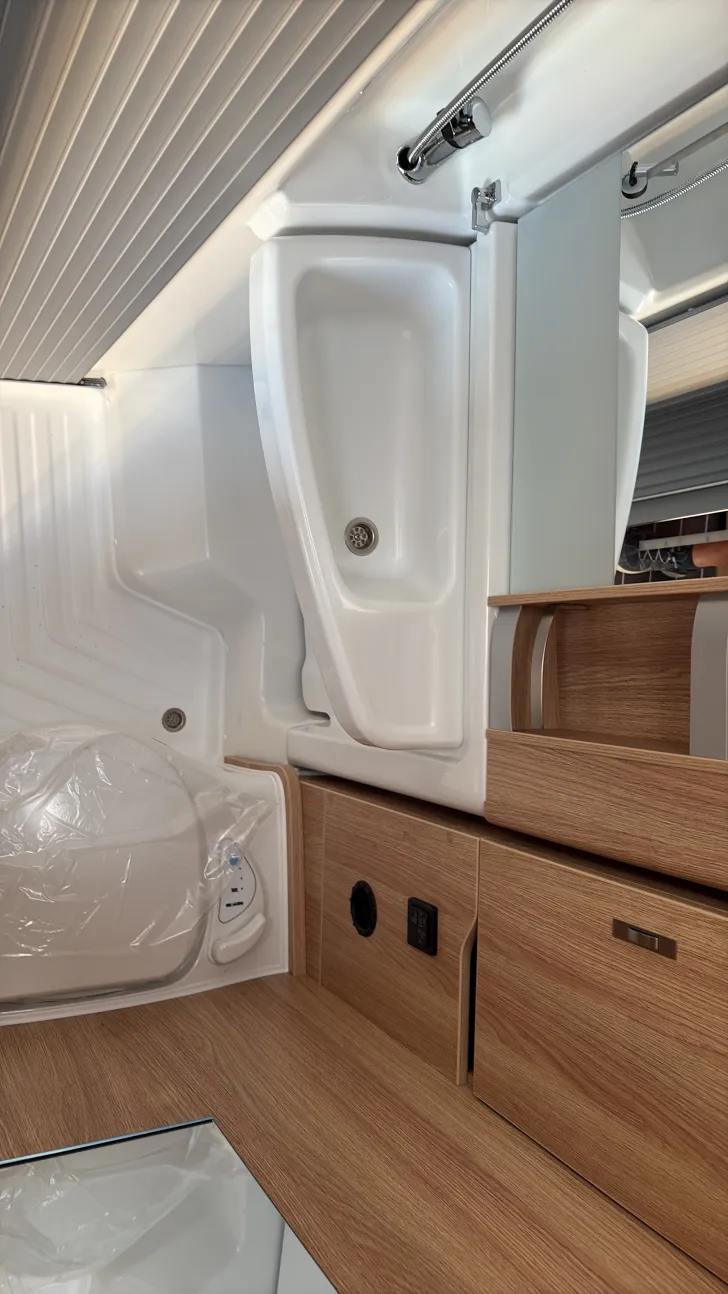 Toilette Knaus Sky TI 650 MEG Sondermodell