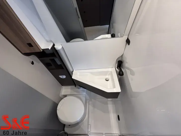 Fahrzeugbild Bürstner B66 C 600 #17