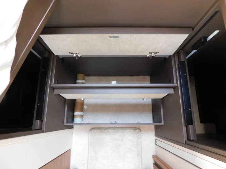Fahrzeugbild Bürstner Signature SFT 7.0 Festtank-Toilette+Combi6E+Navi #19