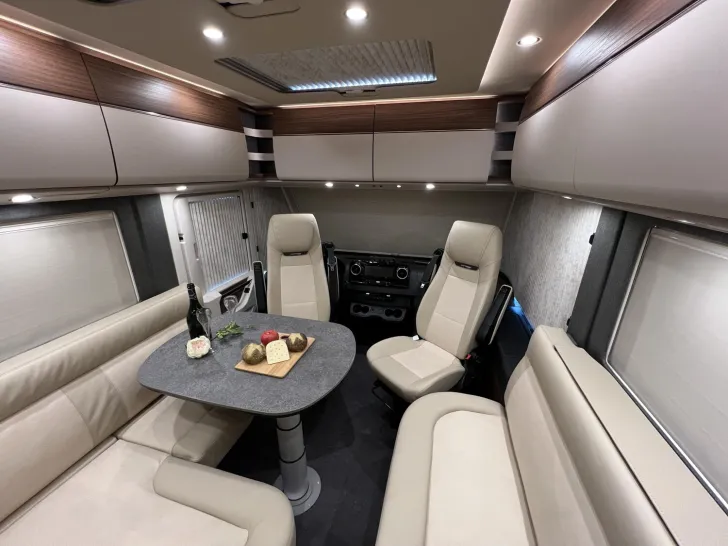 Fahrzeugbild Carthago chic c-line I 5.9 XL LE Strategic Buy (315) #14