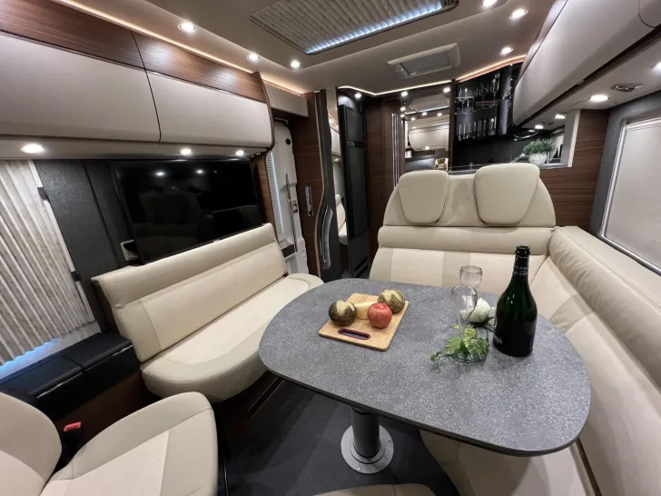 Fahrzeugbild Carthago chic c-line I 5.9 XL LE Strategic Buy (315) #17
