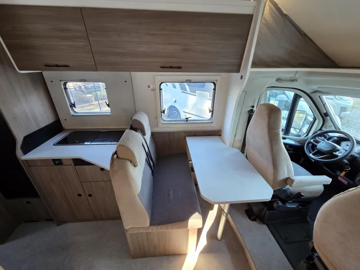 Fahrzeugbild Carado pro A 328 Einzelbetten umbaubar zu Doppelbett #14