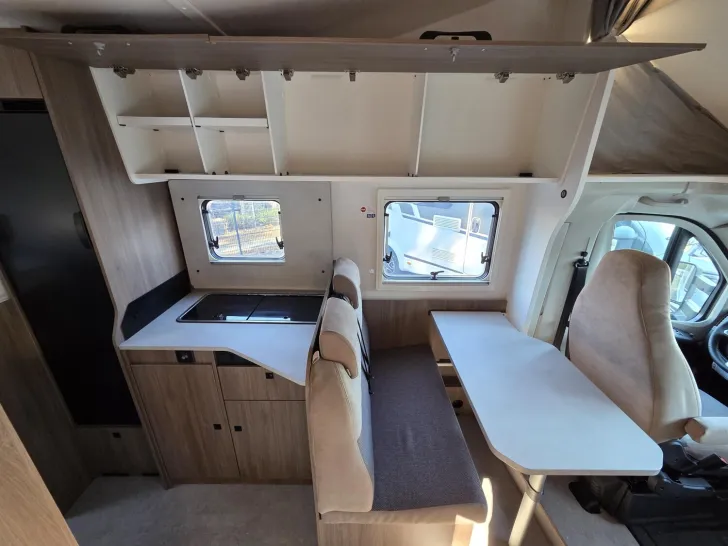 Fahrzeugbild Carado pro A 328 Einzelbetten umbaubar zu Doppelbett #15