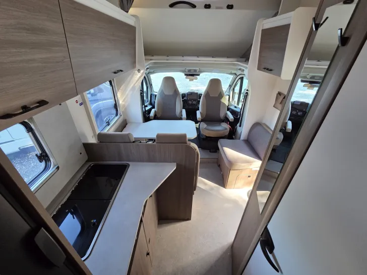 Fahrzeugbild Carado pro A 328 Einzelbetten umbaubar zu Doppelbett #19