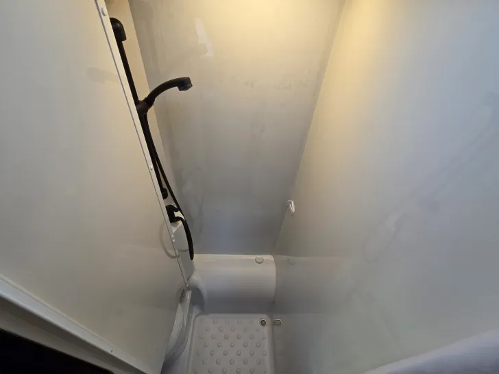 Fahrzeugbild Carado pro A 328 Einzelbetten umbaubar zu Doppelbett #41