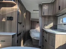 Fahrzeugbild Kabe Briljant 470 XL Antischlingerkupplung/ATC/1700kg/Kompressor Kühlschrank #5