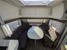 Fahrzeugbild Kabe Briljant 470 XL Antischlingerkupplung/ATC/1700kg/Kompressor Kühlschrank #7