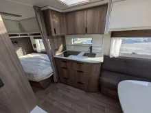 Fahrzeugbild Kabe Briljant 470 XL Antischlingerkupplung/ATC/1700kg/Kompressor Kühlschrank #9