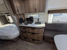 Fahrzeugbild Kabe Briljant 470 XL Antischlingerkupplung/ATC/1700kg/Kompressor Kühlschrank #10