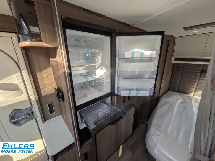 Fahrzeugbild Kabe Briljant 470 XL Antischlingerkupplung/ATC/1700kg/Kompressor Kühlschrank #13