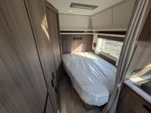 Fahrzeugbild Kabe Briljant 470 XL Antischlingerkupplung/ATC/1700kg/Kompressor Kühlschrank #14