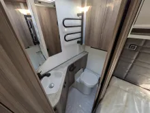 Fahrzeugbild Kabe Briljant 470 XL Antischlingerkupplung/ATC/1700kg/Kompressor Kühlschrank #16