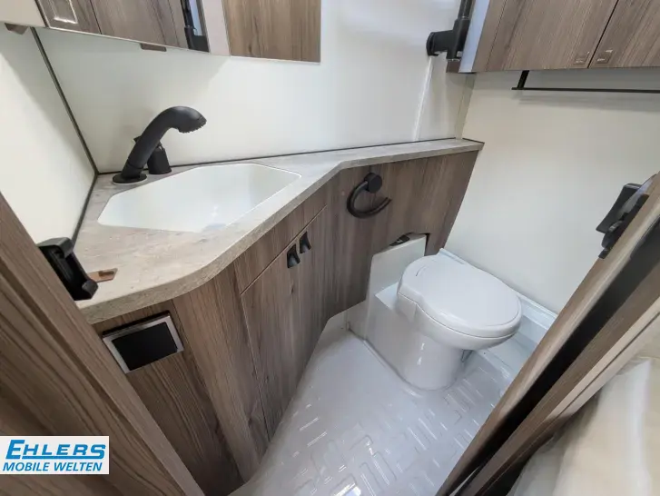 Fahrzeugbild Kabe Briljant 470 XL Antischlingerkupplung/ATC/1700kg/Kompressor Kühlschrank #17